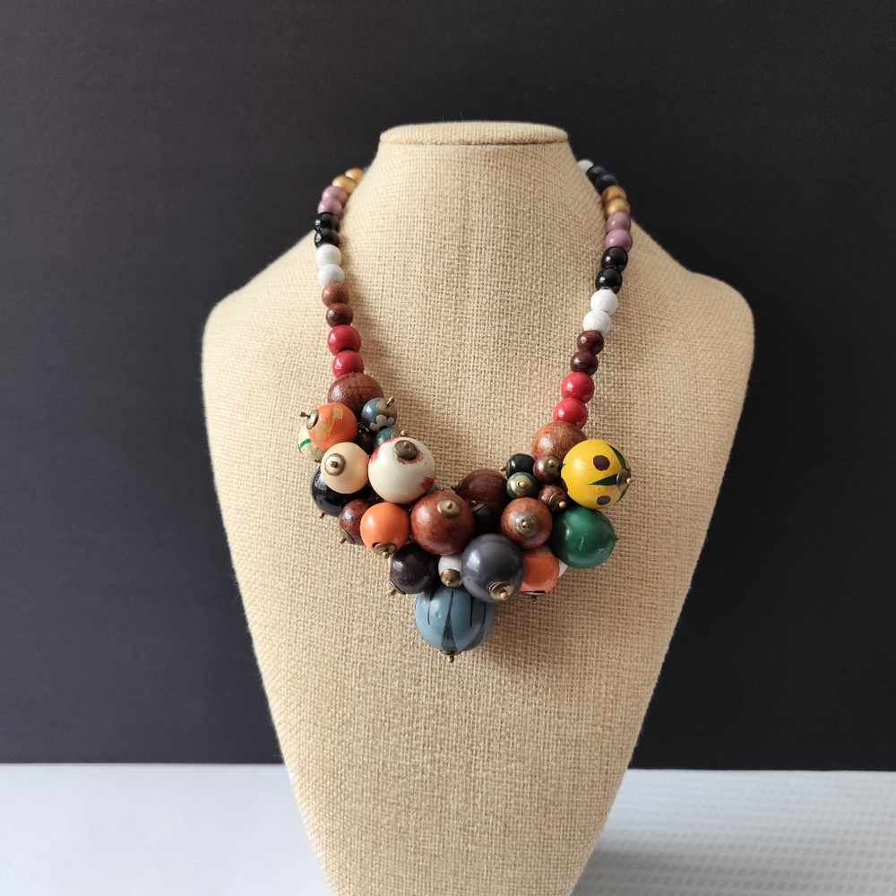 Folk wood painted chunky beaded necklace.